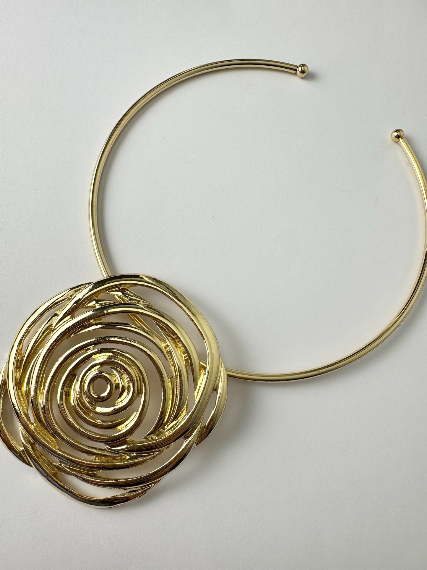 Gold Pendant Necklace