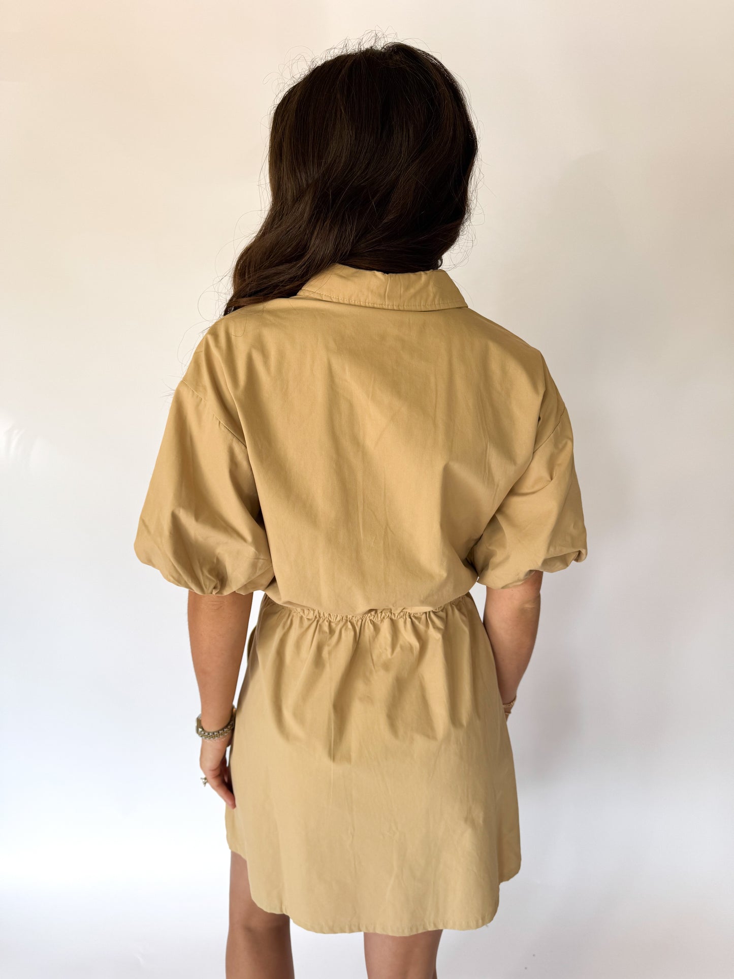 THE MARLOWE ZIPPER DRESS - BIEGE