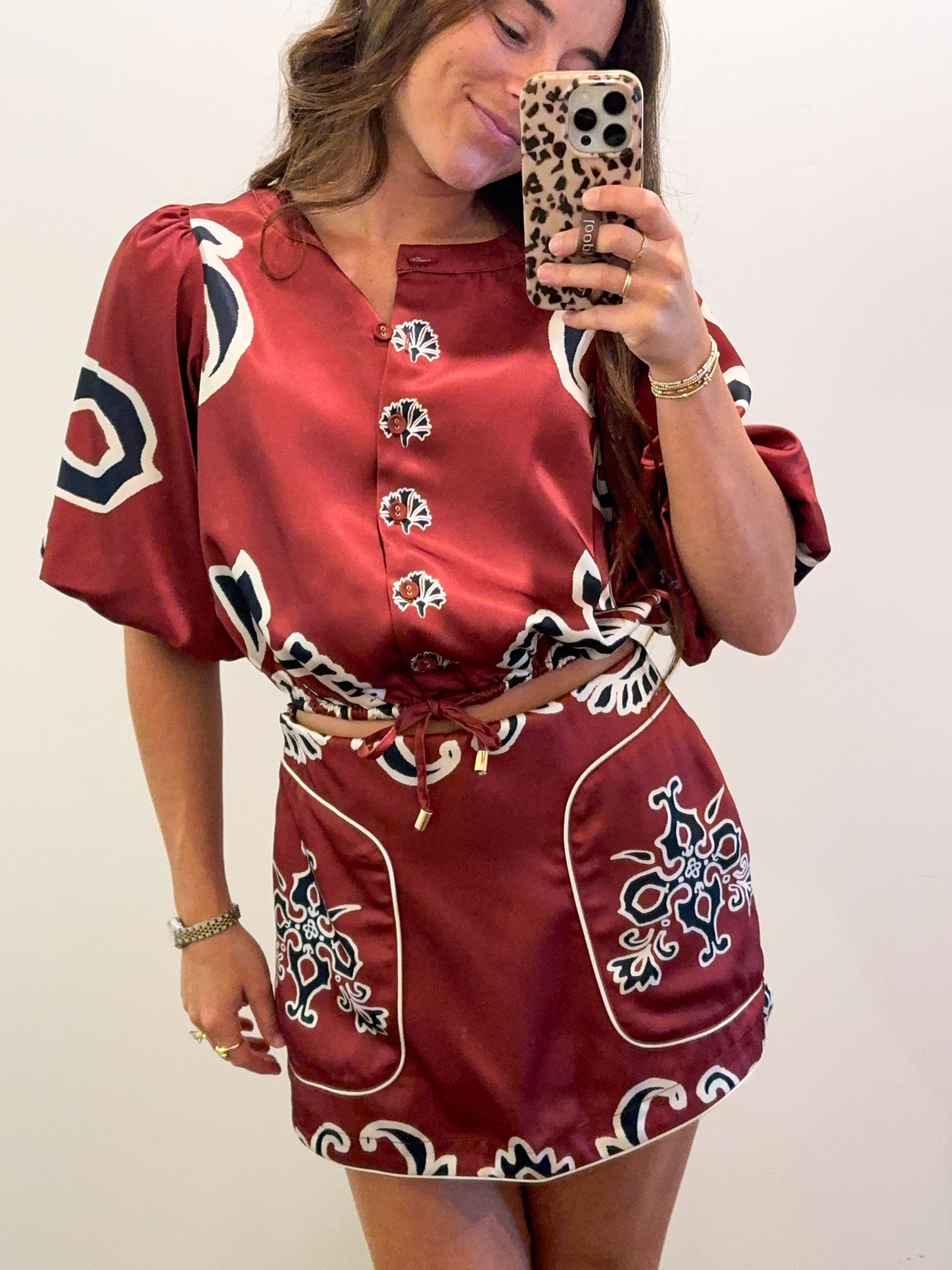 THE HATTIE TOP