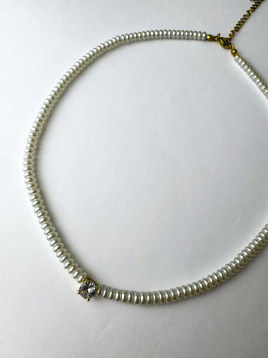 Pearl Choker with Diamond