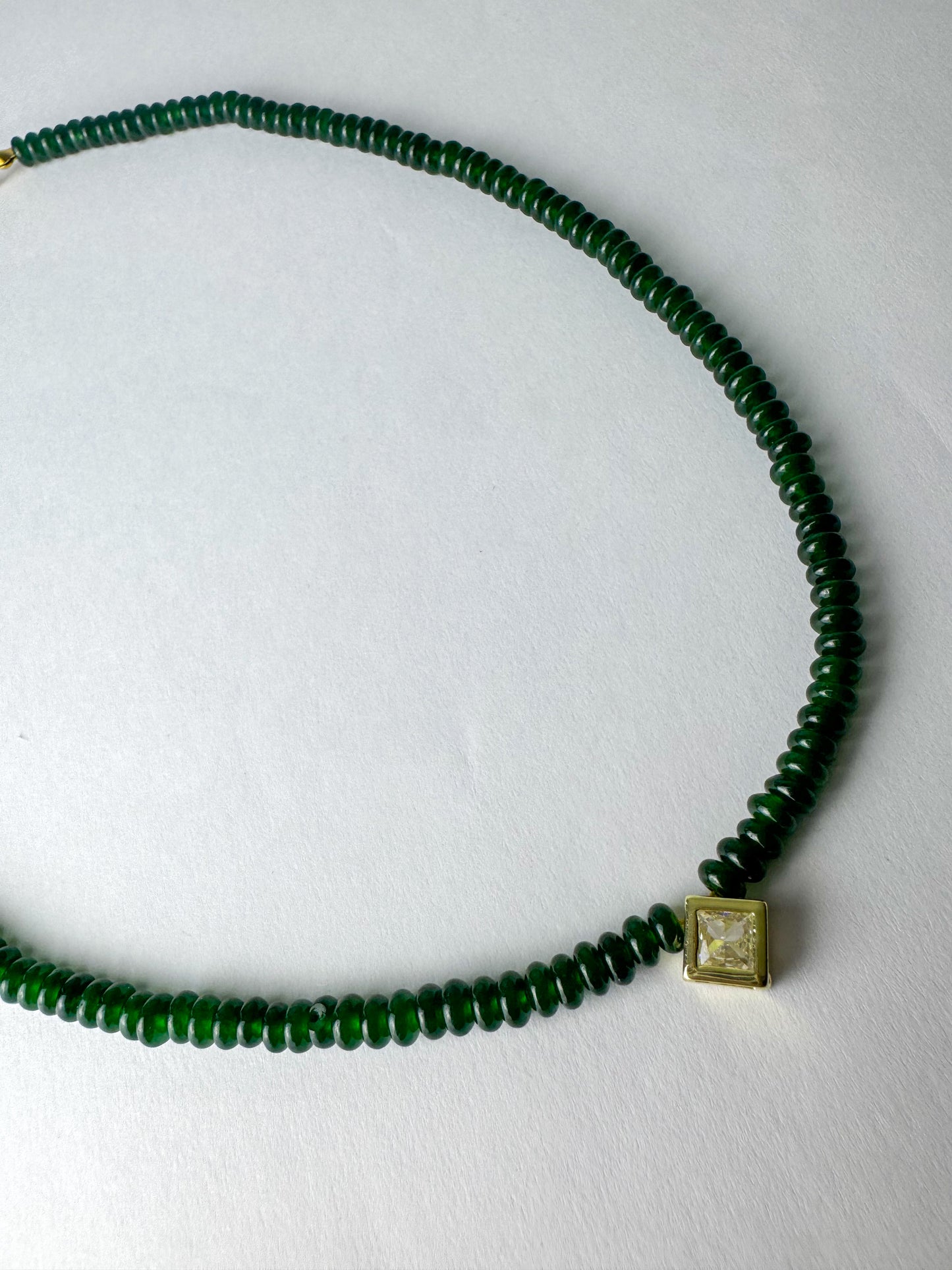 Green Choker with Diamond