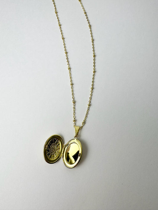 KEEPSAKE LOCKET NECKLACE