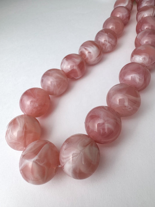 Light Pink Circle Beaded Necklace