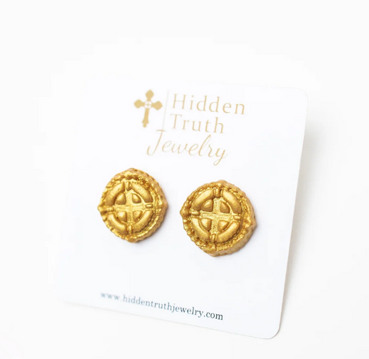 Hidden Truth- Annette Studs